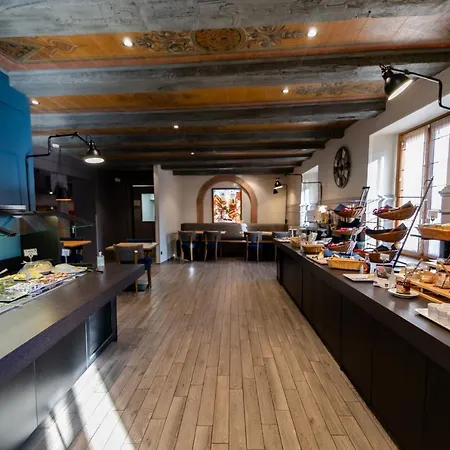 فندق Maison Turenne 4*