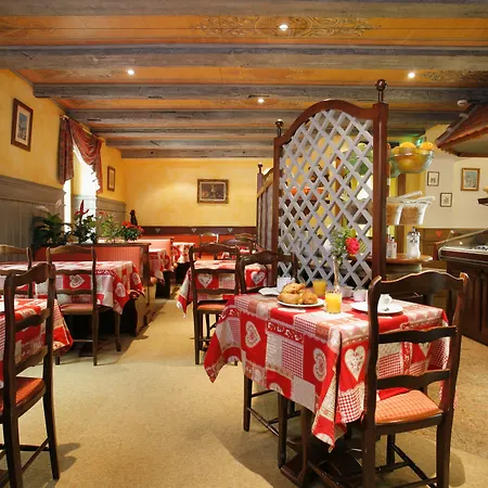 Maison Turenne Hotel