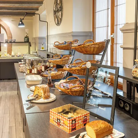 Maison Turenne Hotel 4*