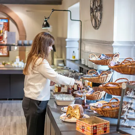 Maison Turenne Hotel 4*