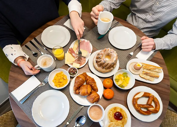 Maison Turenne Отель